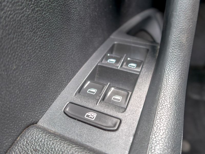 Škoda Octavia (2012) ČR 1.2TSI – NAVIGACE - fotka 25 z 44
