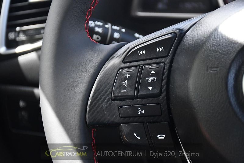 Mazda 3 2.0 SkyActiv-G120  - fotka 28 z 47