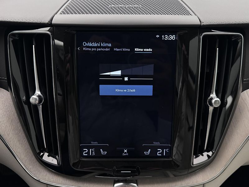 Volvo XC60 B5 AWD INSCRIPTION AUT  - fotka 50 z 56