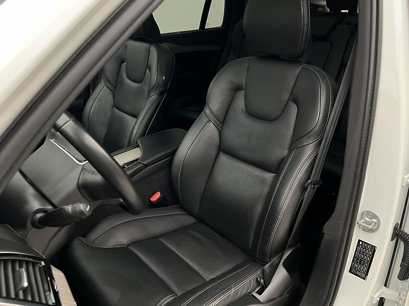 Volvo XC90 B5 AWD BRIGHT PLUS AUT 7 MÍST  - fotka 19 z 50