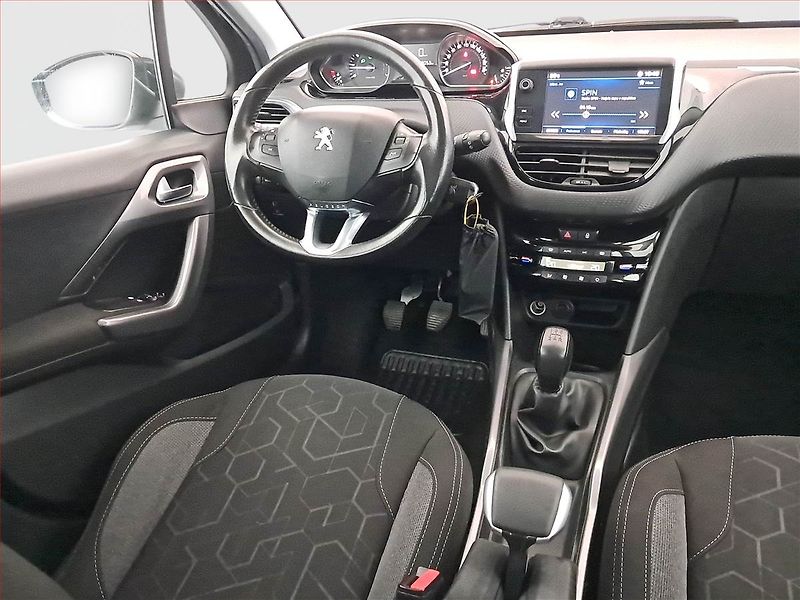 Peugeot 2008 (2018) 1.2 PureTech, Serv.kniha - fotka 7 z 16