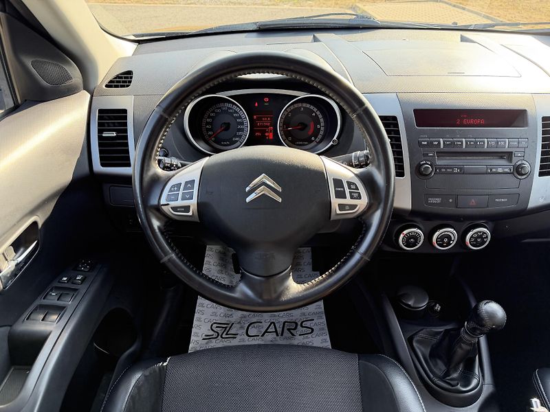 Citroën C-Crosser 2.2 HDI 4X4 MANUAL 7-MÍST ČR - fotka 12 z 34