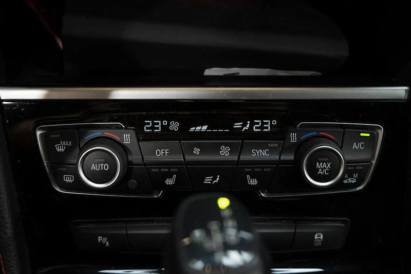 BMW Ostatní 216d Active Tourer - fotka 13 z 32