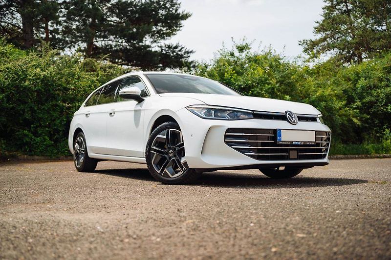 Volkswagen Passat (2025) 2.0 TDI - fotka 2 z 31