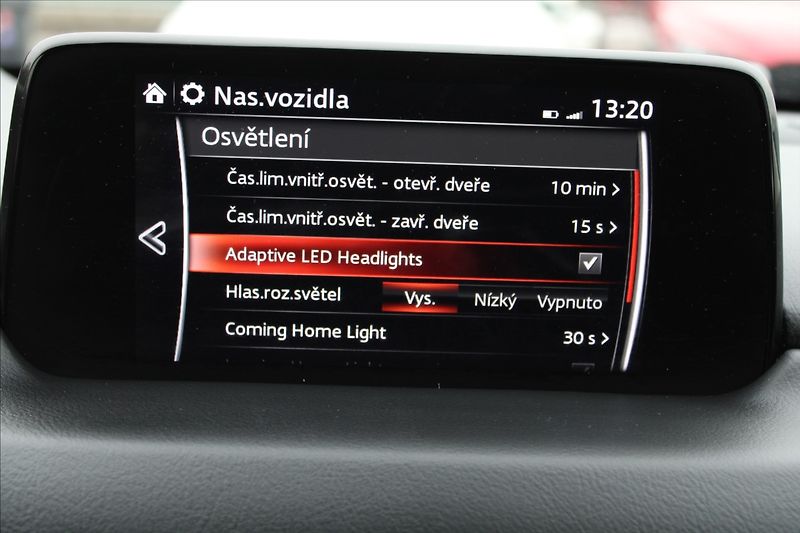 Mazda CX-5 2,5 i  1MAJ,A/T,4x4,REVOLUTION - fotka 16 z 47