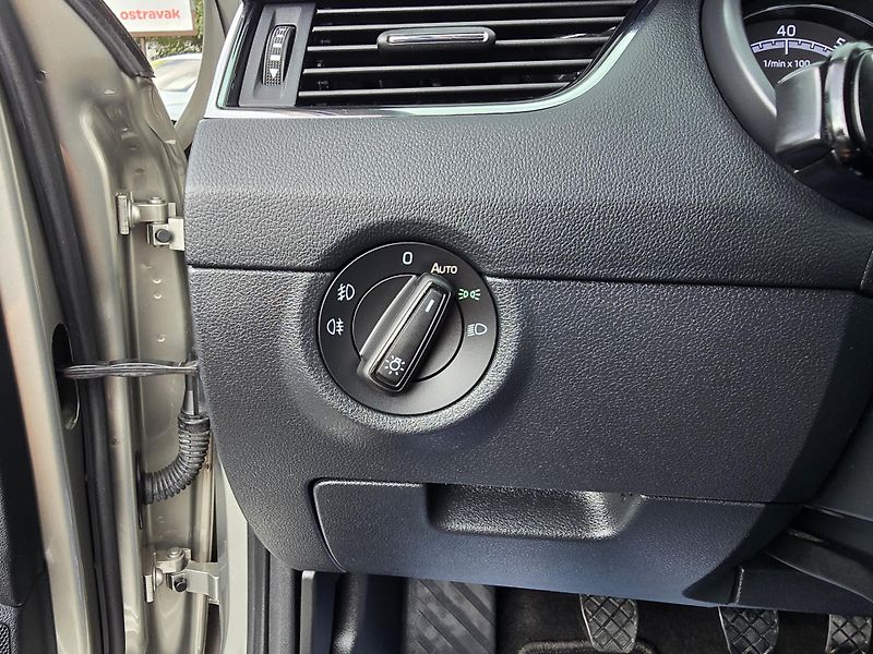 Škoda Octavia 1.4TSI V PROVOZU OD 4/2019   - fotka 10 z 26