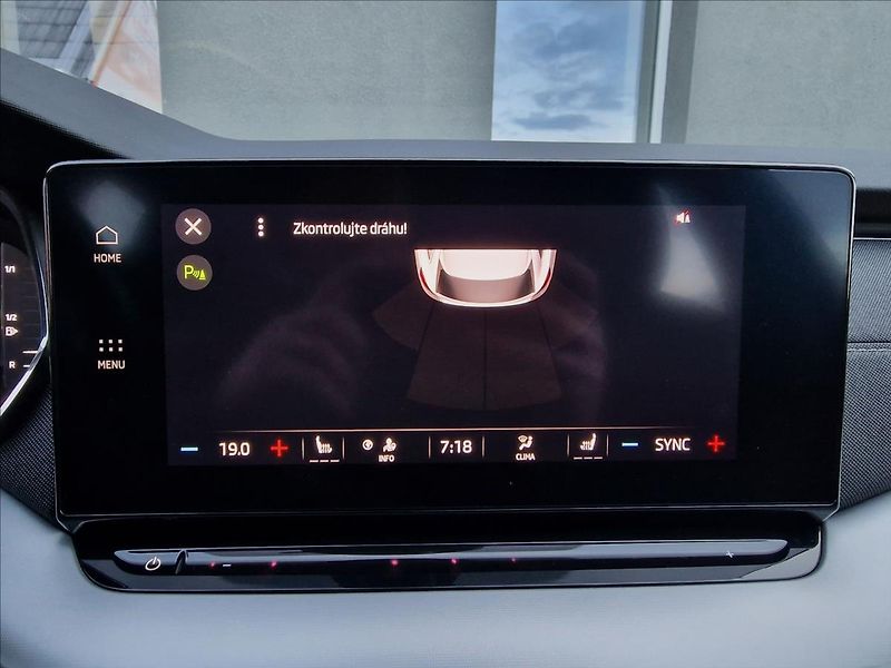 Škoda Octavia 2.0 TDi Style,původ ČR,1.Maj. - fotka 26 z 50