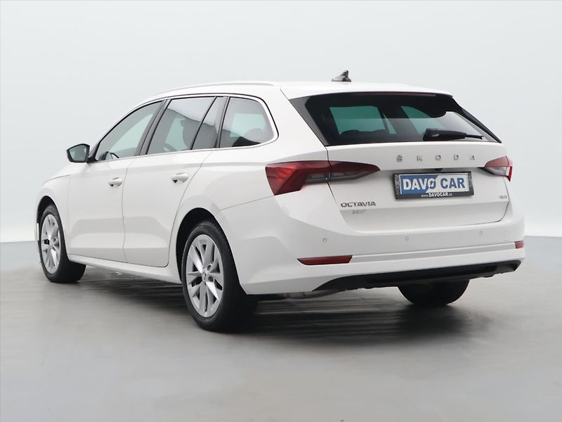Škoda Octavia 2,0 TDI DSG 4x4 CZ Style DPH - fotka 5 z 34