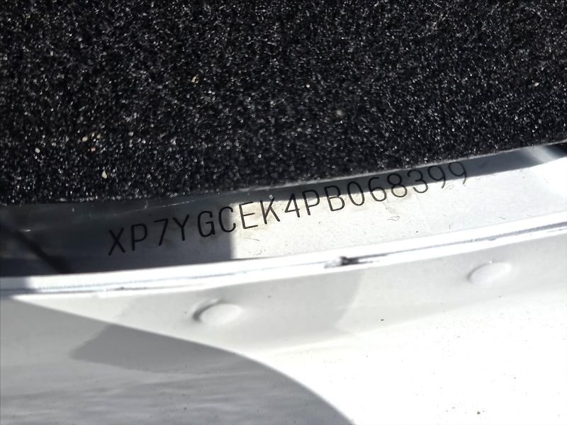 Tesla Model Y LR 4x4 Tažné z. SoH 93.4% 1.ma - fotka 21 z 21