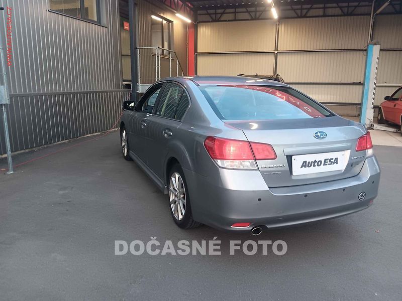 Subaru Legacy (2011) 2.5i 4x4, 1.maj,ČR, servis - fotka 2 z 3