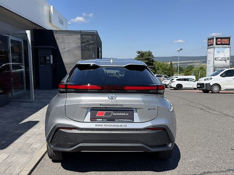Toyota C-HR 2.0L PHEV Style - fotka 5 z 25