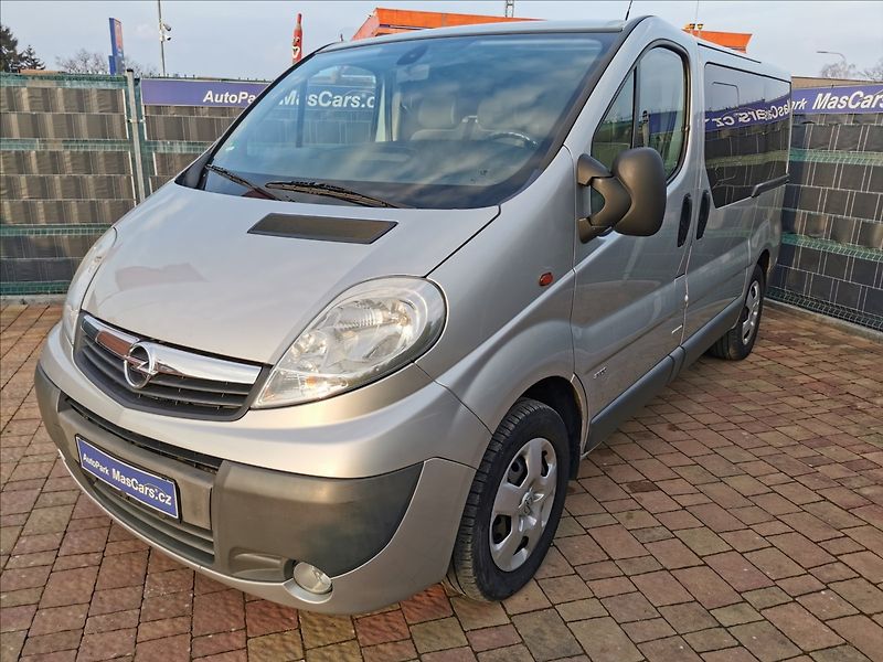 Opel Vivaro 2.0 CDTi 9míst - fotka 4 z 17
