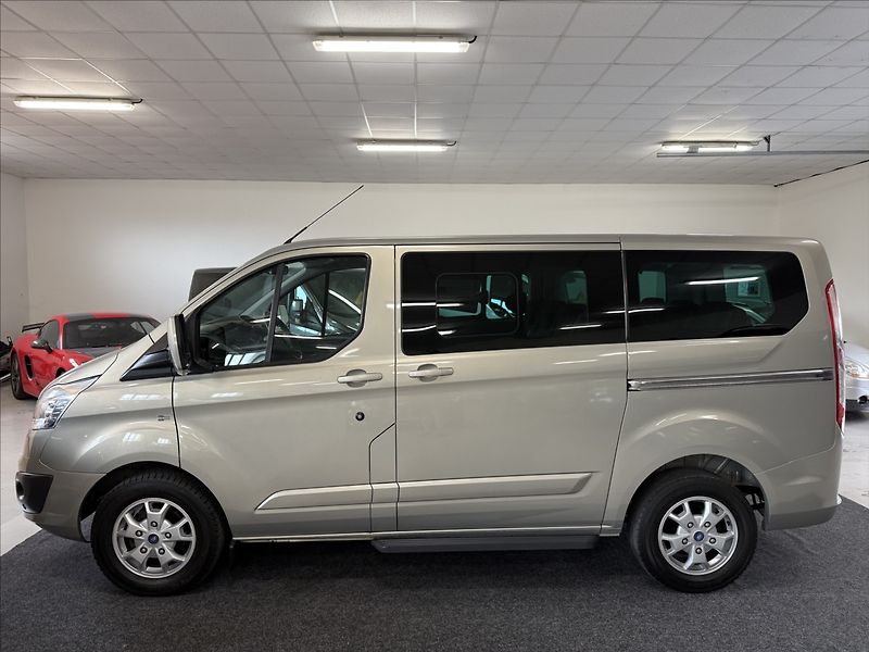 Ford Tourneo Custom 2,2 Titanium,92kW,po servisu - fotka 3 z 31