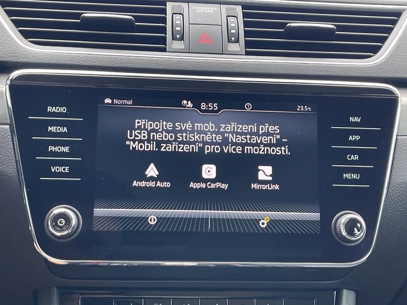Škoda Superb (2021) 2.0 TDI 147 kW DSG 4x4 Style P - fotka 19 z 35