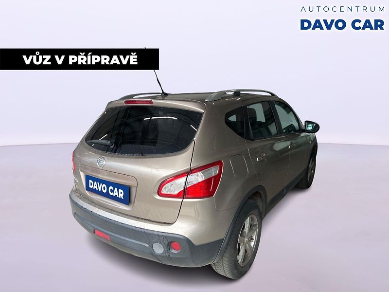 Nissan Qashqai 1.6 i 84kW CZ Aut.klima - fotka 3 z 12
