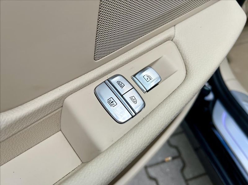 BMW Řada 7 3,0 730d xDrive záruka 2027 - fotka 16 z 61