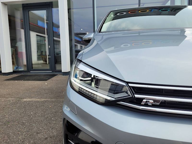 Volkswagen Touran 1.5 TSI DSG R-Line 7míst TAŽNÉ - fotka 5 z 50