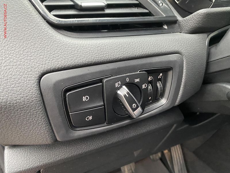 BMW Řada 2 (2019) 1.5 i 218i, Advantage, LED - fotka 15 z 19
