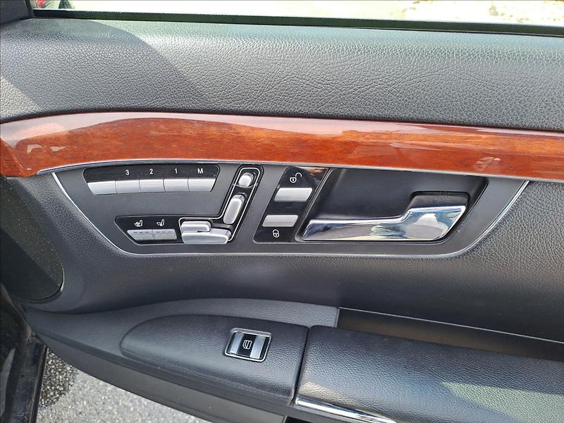 Mercedes-Benz Třídy S 320 CDI 4MATIC AUTOMAT - fotka 10 z 17