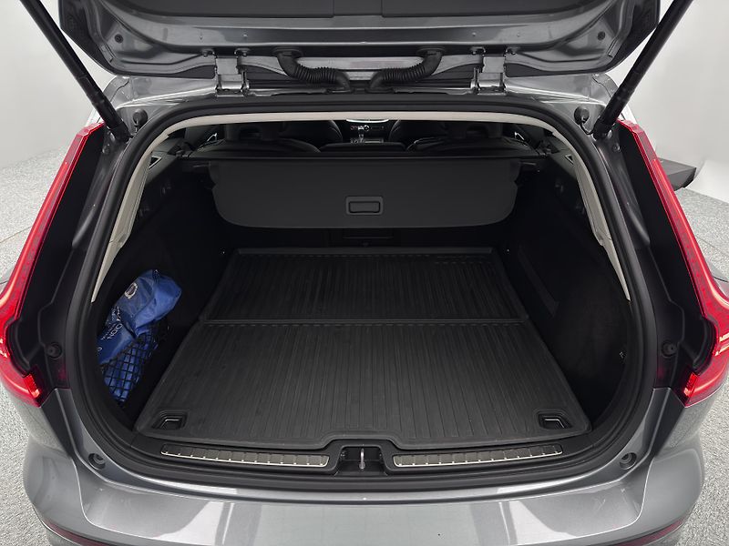 Volvo V60 CC D4 AWD MOMNETUM CZ 1.maj - fotka 5 z 44