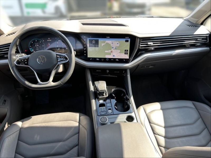 Volkswagen Touareg 3,0 TDI Exclusive 4M DSG - fotka 9 z 11