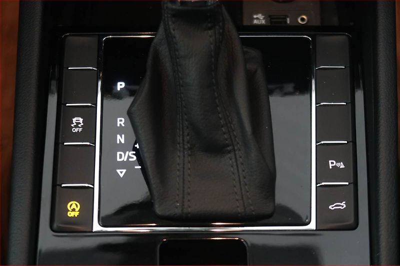 Škoda Superb (2016) Style 2.0 TDI, Automat, Kůže - fotka 20 z 23