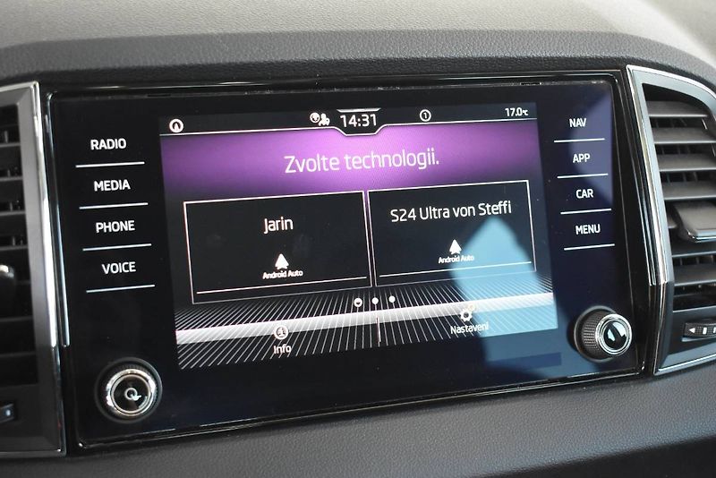 Škoda Karoq (2021) 1.5TSI 110kW DSG, LED,Clever - fotka 20 z 24