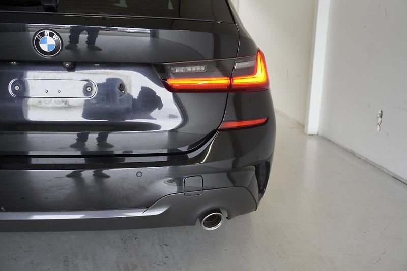 BMW Řada 3 (2020) 320D  2,0 M-SPORT XDRIVE AUT. - fotka 9 z 31