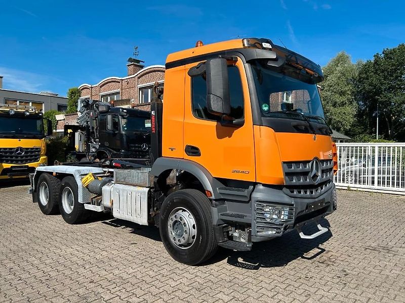 Mercedes-Benz (2016) Arocs 2640 6x4 JNK EURO 6 - fotka 9 z 20