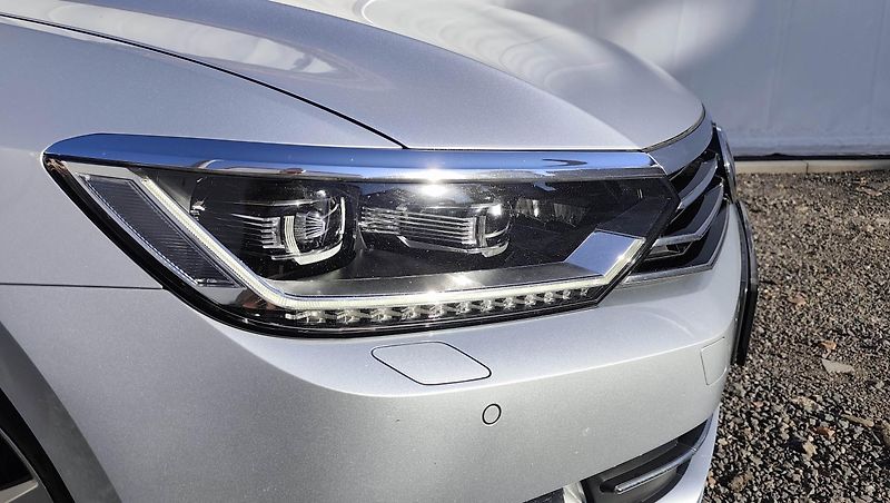 Volkswagen Passat (2019) Webasto-el.tažné-Matrix-Adapt. - fotka 7 z 37