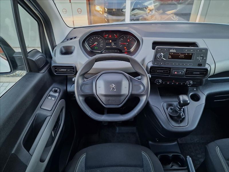 Peugeot Rifter 1.2 PureTech 110 S&S,ČR,1.Maj - fotka 12 z 50