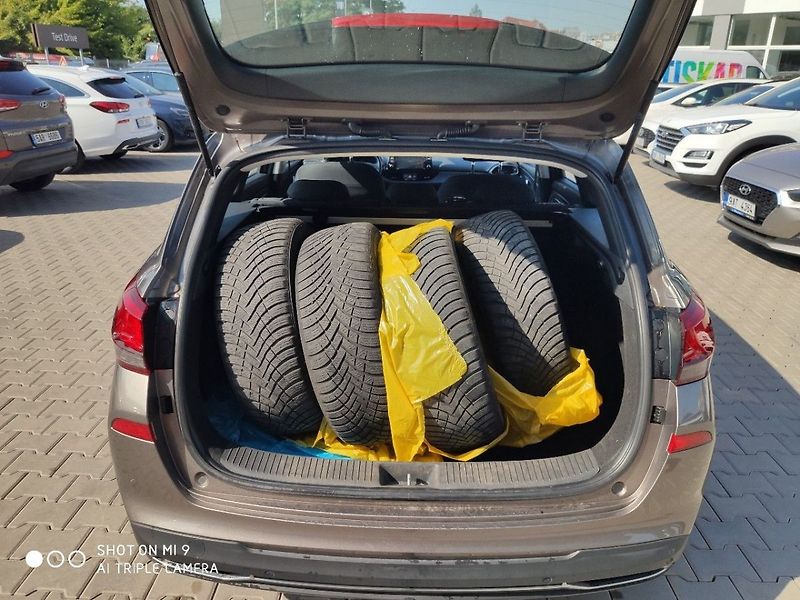 Hyundai i30 1,5 - fotka 5 z 9