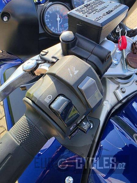 Yamaha FJR 1300 A (2003) - fotka 15 z 17