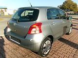 Toyota Yaris 1,0i KLIMA - náhled 7