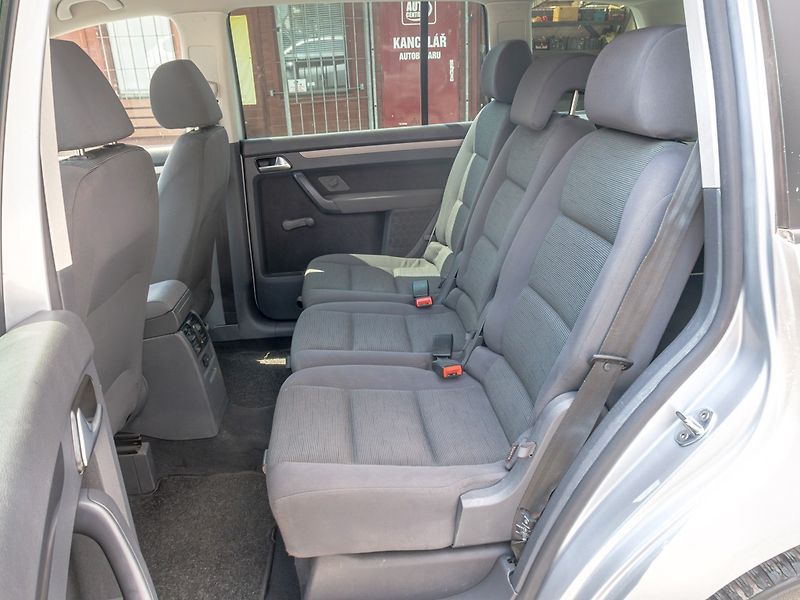 Volkswagen Touran (2008) 1.9TDI 77KW – ROZVODY - fotka 33 z 43