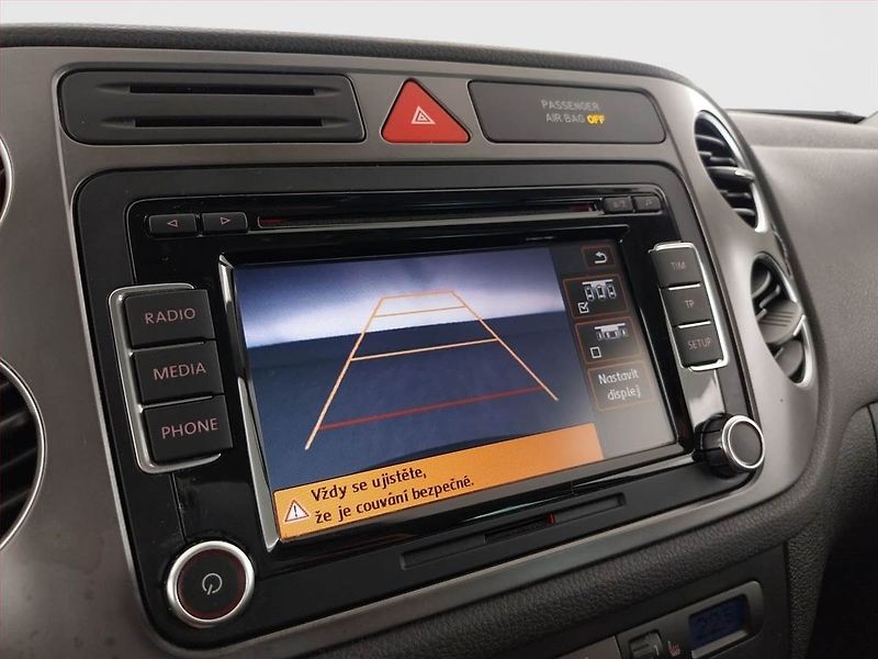 Volkswagen Tiguan (2009) 2.0 TSI, 4X4, Xenony - fotka 19 z 19