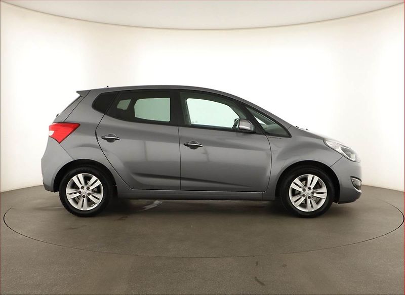 Hyundai ix20 (2014) 1.6 CVVT, Automat, Serv.kniha - fotka 5 z 16