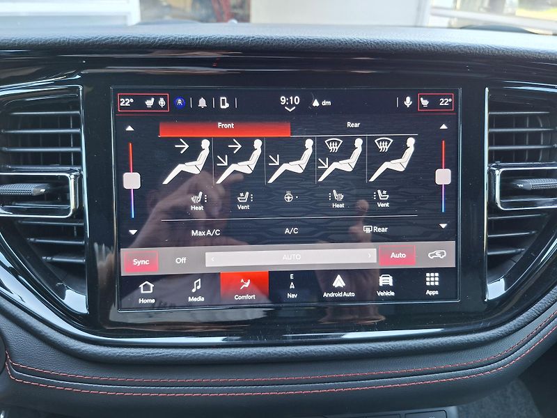Dodge Durango (2023) 5,7L V8 4x4, Max výbava, tažné - fotka 26 z 35