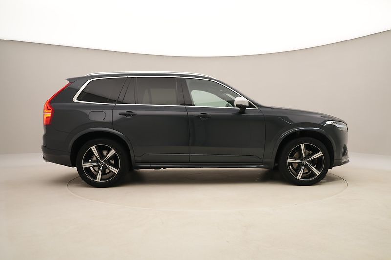 Volvo XC90 D5 AWD R-DESIGN AUT CZ - fotka 13 z 47
