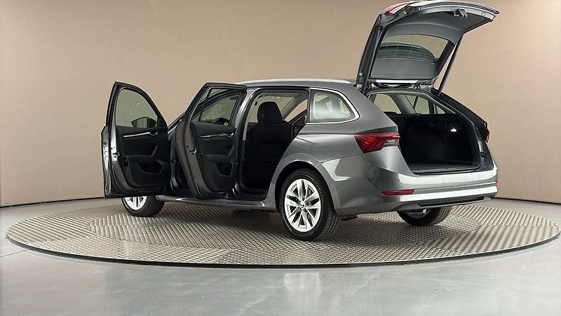 Škoda Octavia 1.4 TSI iV DSG Style Combi - fotka 7 z 27