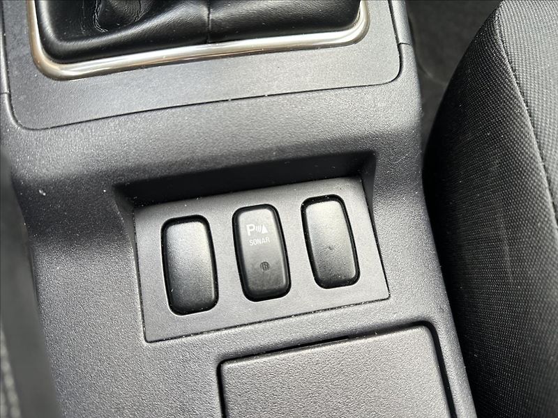 Mitsubishi Lancer 1,6 33 tis KM !! TOP STAV !! - fotka 19 z 27