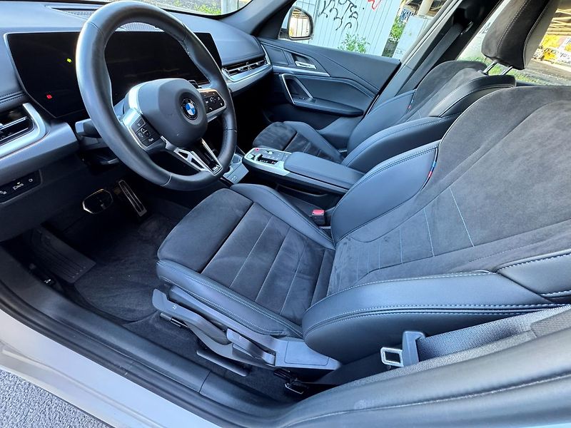 BMW X1 (2024) sDrive 18d M Paket + Záruka - fotka 9 z 19