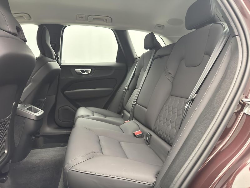 Volvo XC60 B5 AWD BRIGHT PLUS CZ 1.maj - fotka 6 z 51