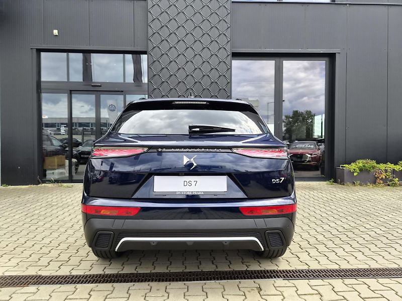 DS Automobiles DS7 (2026) PERFORMANCE LINE 1.5 BlueHDi - fotka 12 z 17