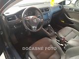 Volkswagen Jetta (2011) 1.2 TSi - náhled 2