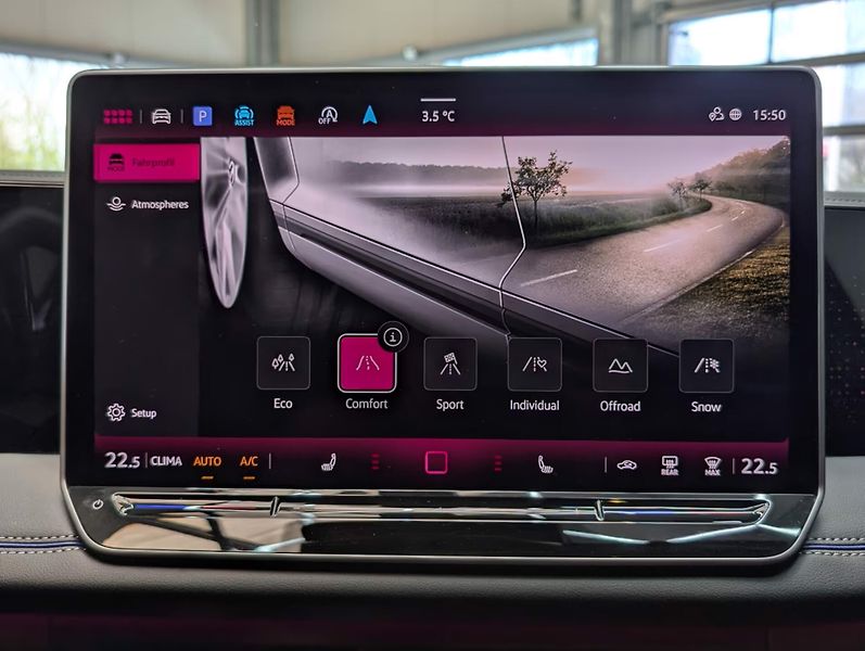 Volkswagen Tiguan TDI 4M R-Line HuD IQ Pano 360 - fotka 21 z 28