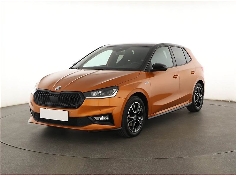 Škoda Fabia (2025) 1.0 TSI, MONTE CARLO, AUTOMAT - fotka 2 z 17