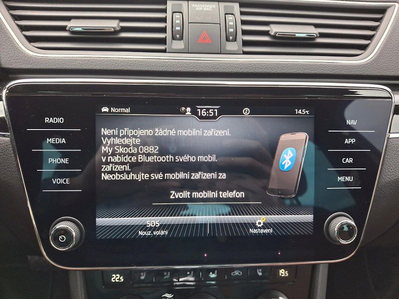 Škoda Superb (2023) Combi L&K DSG 2,0TDi 147kW - fotka 23 z 35