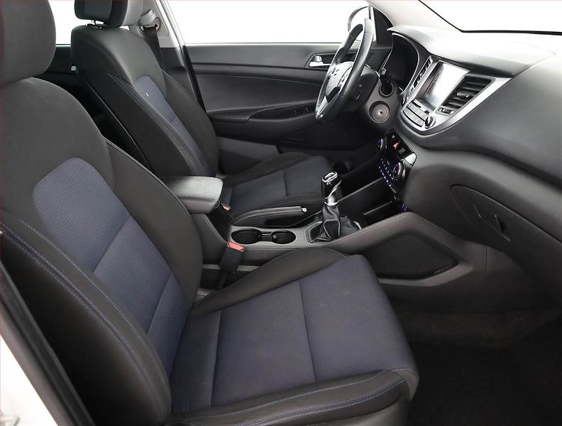 Hyundai Tucson (2016) 1.7 CRDi, Navi, Tempomat - fotka 7 z 18