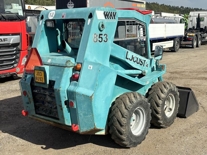 Locust L853 smykový nakladač  - fotka 6 z 12